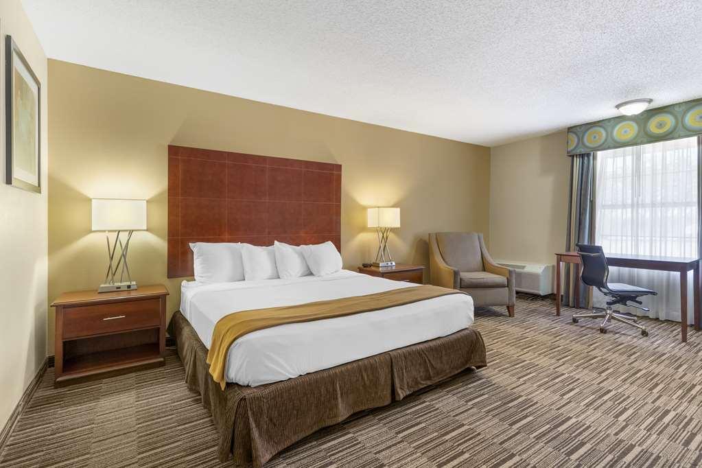 Best Western Sunday House Inn Kerrville Szoba fotó