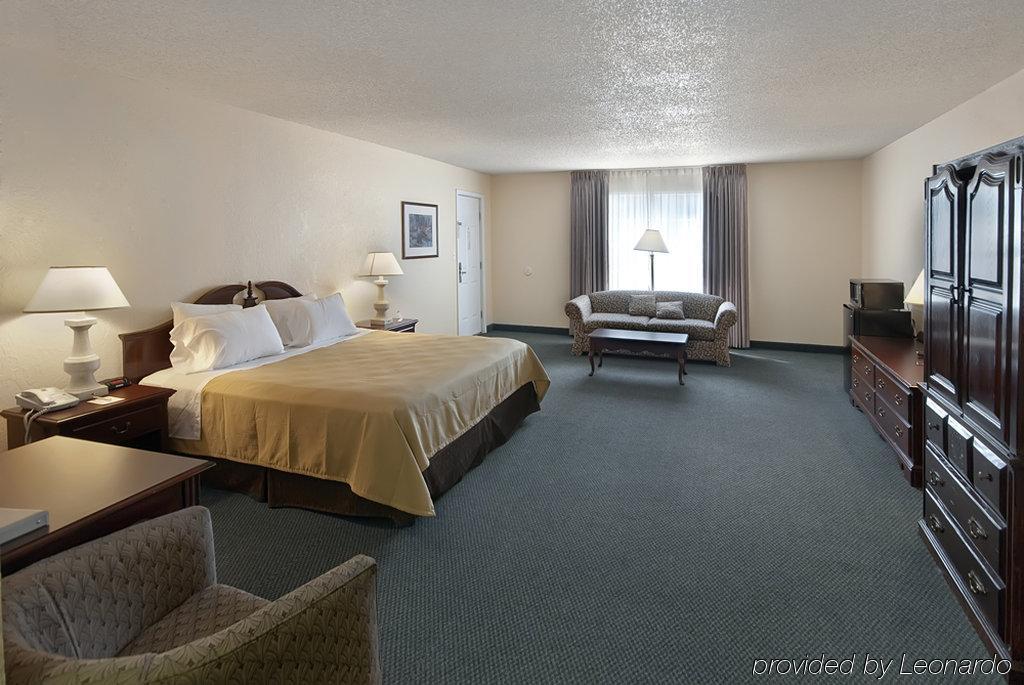 Best Western Sunday House Inn Kerrville Szoba fotó