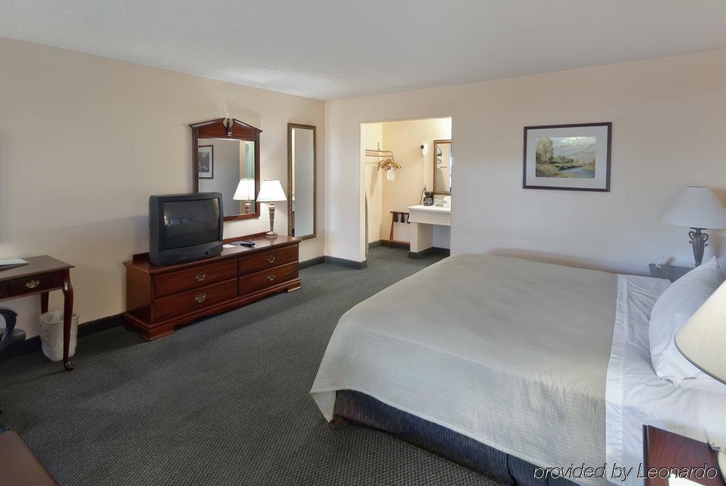 Best Western Sunday House Inn Kerrville Szoba fotó
